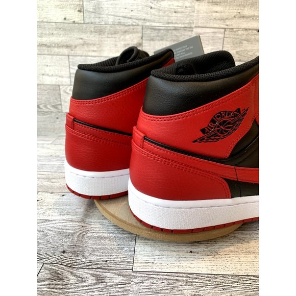 Nike Air Jordan Retro 1 Mid Banned Basketball Shoes Size 12 main image 11